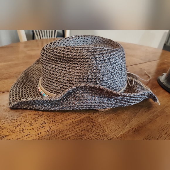 Beach cowboy hat - Picture 7 of 7